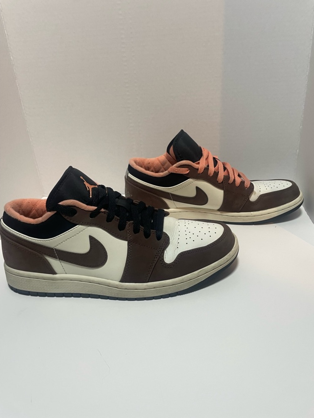 Jordan Air Jordan 1 Low SE
Mocha DC6991-200 Brown
Black White Men's
Sneakersize8
